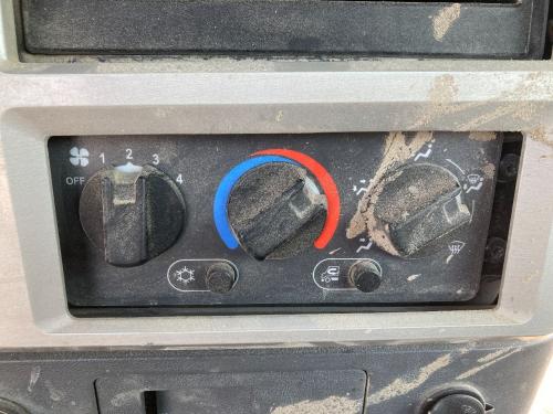 2016 Mack CXU Heater & AC Temp Control: 3 Knobs, 2 Buttons