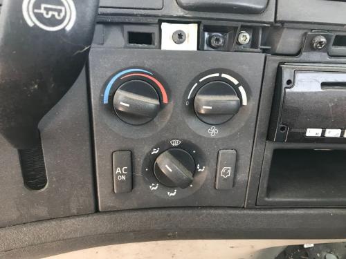 2009 Volvo VNM Heater & AC Temp Control: 3 Knobs, 2 Buttons