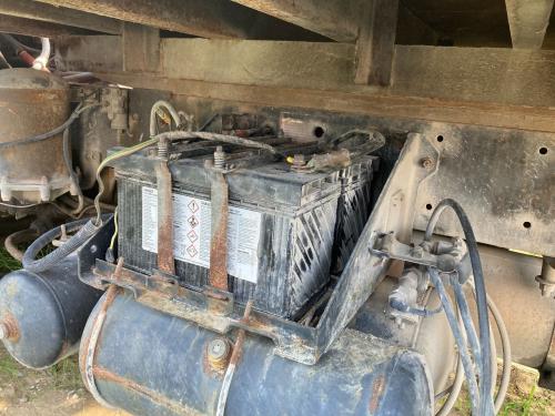 1996 Mack MS MIDLINER Steel Battery Box | Length: 18.00 | Width: 18.0