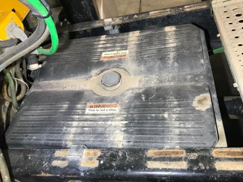 2000 Freightliner C120 CENTURY Poly Battery Box | Length: 31.00 | Width: 25.5