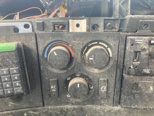 2022 Volvo VNL Heater & AC Temp Control: 3 Knobs, 2 Buttons
