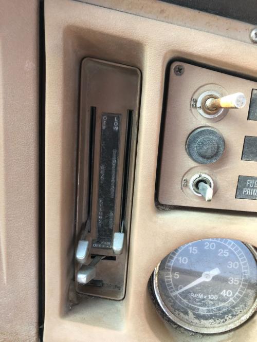 1976 Ford LT8000 Heater & AC Temp Control: 3 Slides