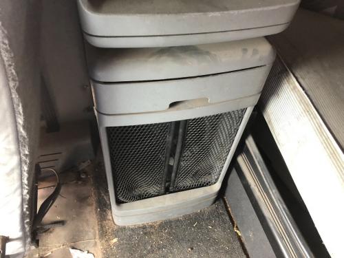 2006 Freightliner COLUMBIA 120 Right Cabinets