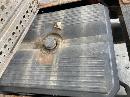 2011 Freightliner CASCADIA Poly Battery Box | Length: 27.50 | Width: 21.5