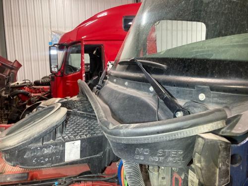 2016 Kenworth T680 Black Wiper Cowl: Chipped On The Rh Side
