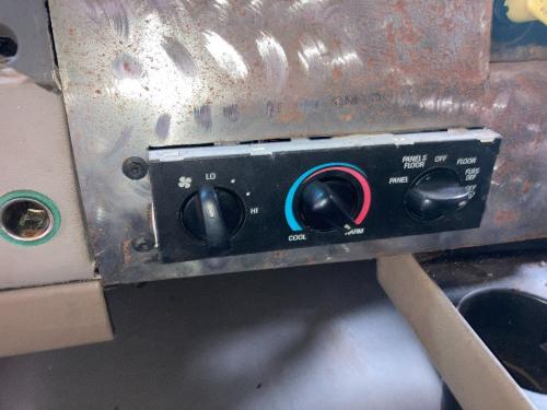 2005 Sterling L7501 Heater & AC Temp Control: 3 Knobs