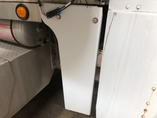 2001 Peterbilt 379 White Right Extension Cowl: W/ Bracket, Has Chip On Top Edge