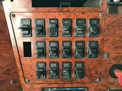 International 9400 Dash Panel: Switch Panel