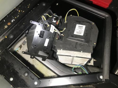 2019 Kenworth T680 Heater Assembly: P/N 14105AD