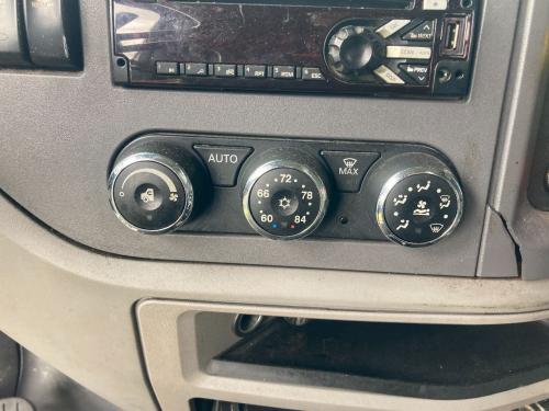 2016 Peterbilt 579 Heater & AC Temp Control: 3 Knobs, 5 Buttons
