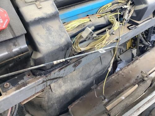 1999 Freightliner FL70 Blend Door Cable, Runs From Temp Controls To Air Valve