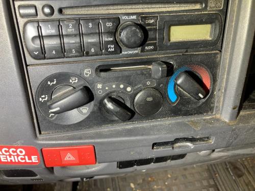 2009 Gmc W5500 Heater & AC Temp Control: 3 Knobs, 1 Button, 1 Slider