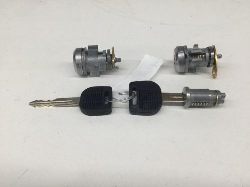 Freightliner COLUMBIA 120 Latches And Locks