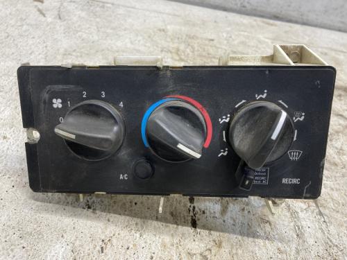 2007 Mack CXN Heater & AC Temp Control: 3 Knobs, 2 Buttons | P/N 1000149542