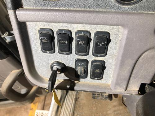 Peterbilt 389 Dash Panel: Switch Panel