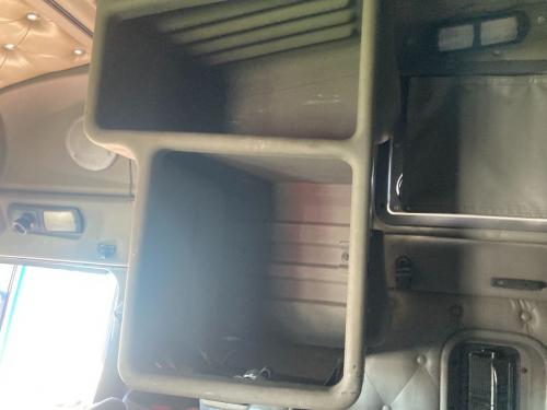 2007 Kenworth T2000 Right Cabinets