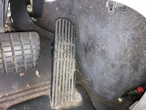 2006 Freightliner COLUMBIA 120 Foot Control Pedals