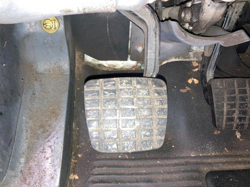 2006 Freightliner COLUMBIA 120 Foot Control Pedals