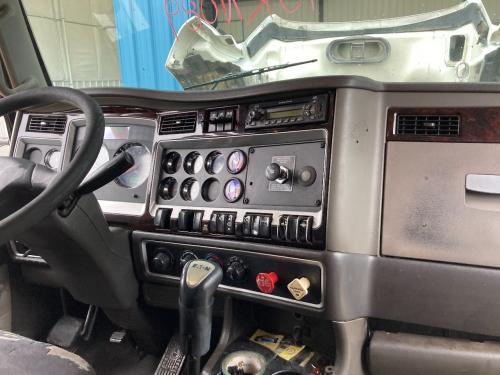 2010 Kenworth T660 Dash Assembly