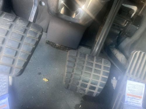 2006 Freightliner M2 106 Foot Control Pedals