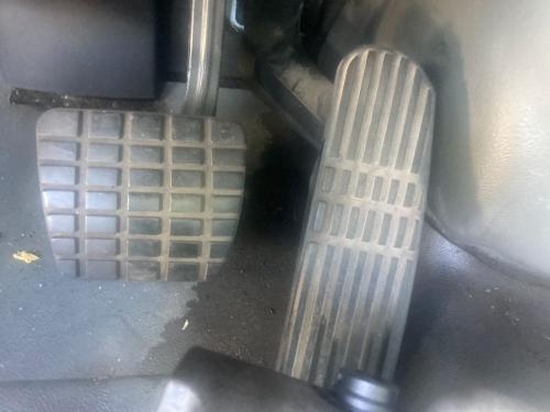 2006 Freightliner M2 106 Foot Control Pedals