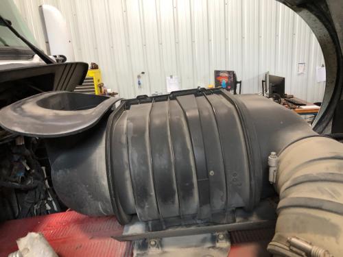 2010 Kenworth T660 --inch Poly Donaldson Air Cleaner