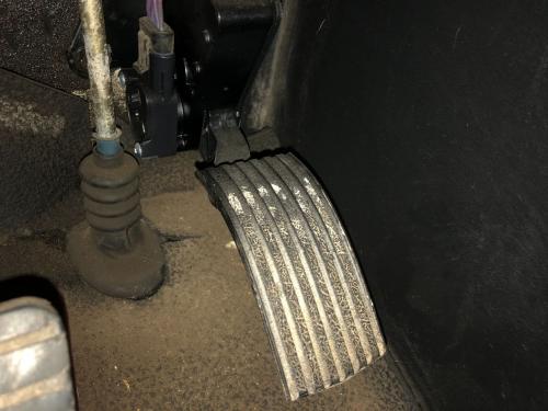 2004 International 4300 Right Foot Control Pedals