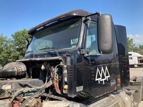 For Parts Cab Assembly, 2005 Volvo VNL : Day Cab