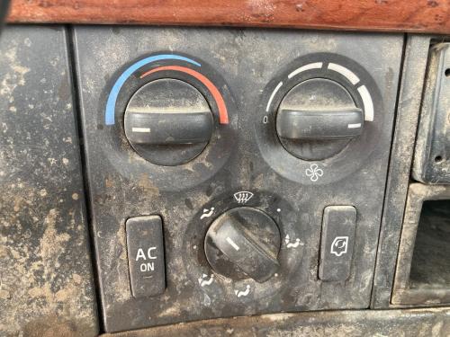 2005 Volvo VNL Heater & AC Temp Control: 3 Knobs, 2 Buttons