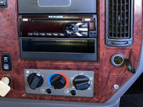 2014 Mack CXU Heater & AC Temp Control: 3 Knobs, 2 Buttons