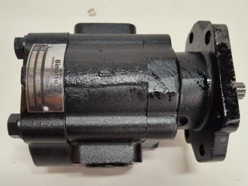 Hydraulic Pump: New Hydraulic P51 Pump Side And Rear Ports  1.5" O-Ring