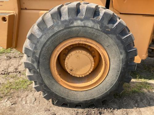 1995 Case 721B Right Tire And Rim