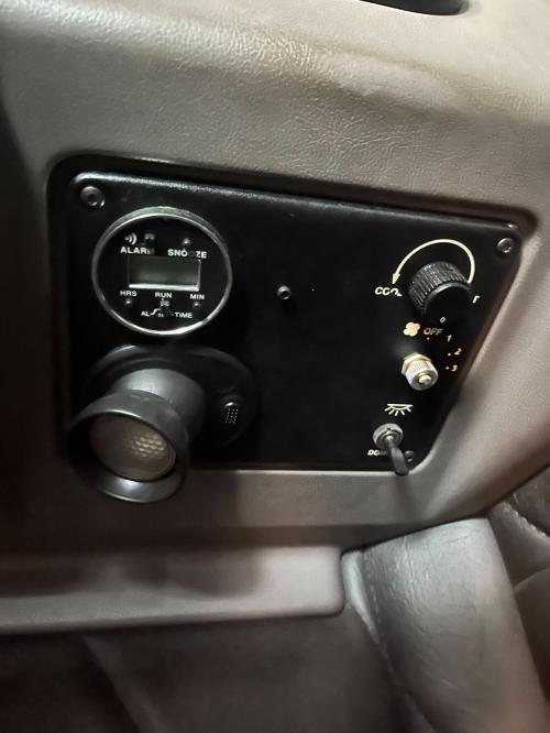 2001 Freightliner FLD120 CLASSIC Control