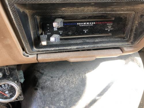 1991 Ford F900 Heater & AC Temp Control: 3 Slides