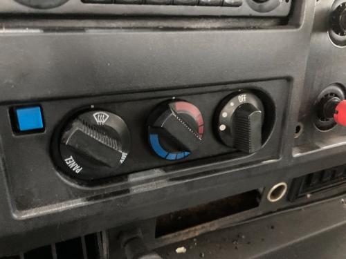 1997 International 8100 Heater & AC Temp Control: 3 Knobs, 1 Button