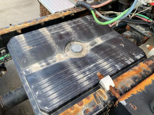 2006 Freightliner C120 CENTURY Poly Battery Box | Length: 31.00 | Width: 25.5