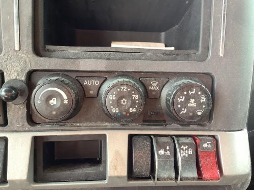 2022 Kenworth T680 Heater & AC Temp Control: 3 Knobs, 5 Buttons