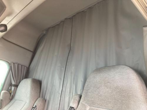 2015 Freightliner COLUMBIA 120 Both Interior, Curtains