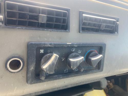 2000 Freightliner FL60 Heater & AC Temp Control: 3 Knobs, 2 Slides
