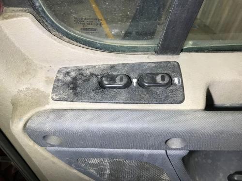 2017 Freightliner CASCADIA Right Door Electrical Switch