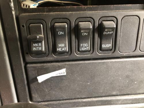 International 4300 Dash Panel: Switch Panel