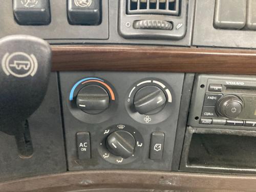 2012 Volvo VNL Heater & AC Temp Control: 3 Knob 2 Button