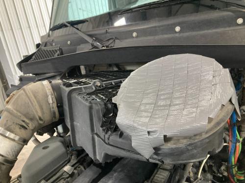 2020 Kenworth T680 --inch Poly Donaldson Air Cleaner