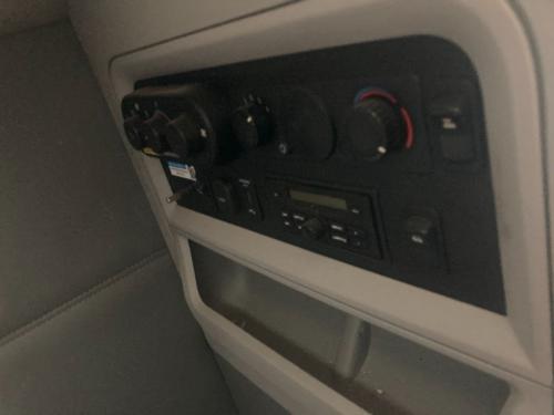 2020 Kenworth T680 Control: Does Not Include Apu Controls
