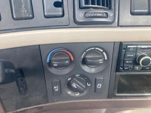 2014 Volvo VNM Heater & AC Temp Control: 3 Knob 2 Button