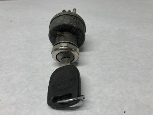 2006 Peterbilt 335 Ignition Switch: P/N N/A