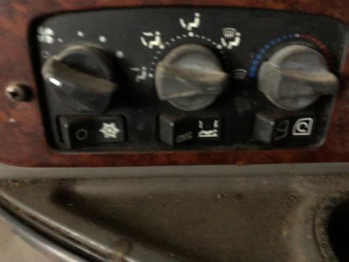 2005 Kenworth T2000 Heater & AC Temp Control: 3 Knobs, 3 Switches
