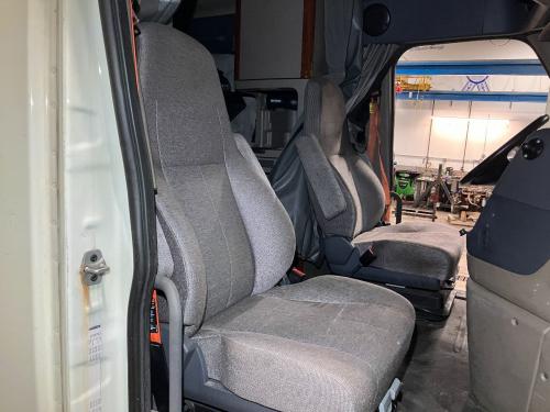 2017 Freightliner CASCADIA Seat, Air Ride
