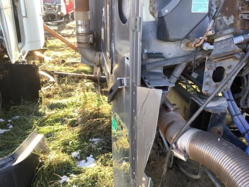 2000 Freightliner CLASSIC XL Grey Right Extension Cowl: Bent Some