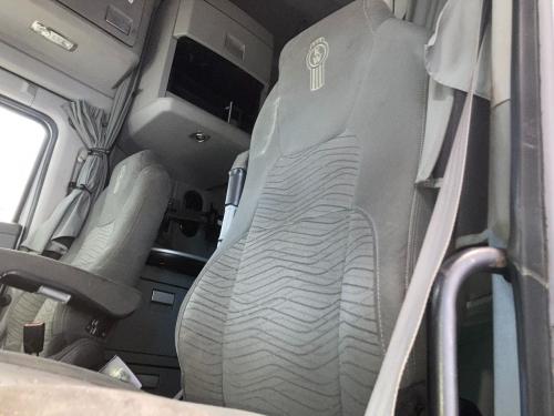 2015 Kenworth T680 Left Seat, Air Ride